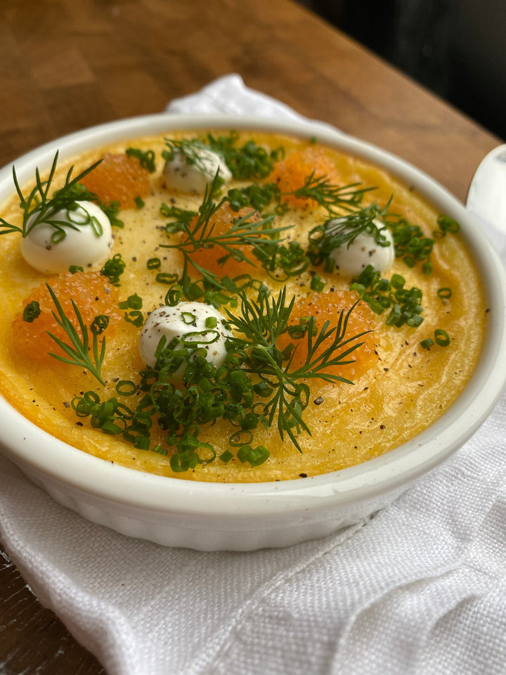 Bakad västerbottensost med sikrom eller löjrom 🧀