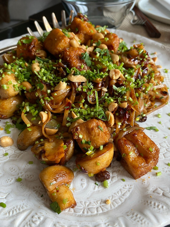 Wok med tofukuddar & champinjoner
