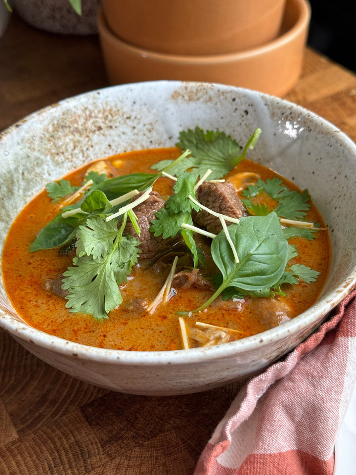 Högrev i röd curry