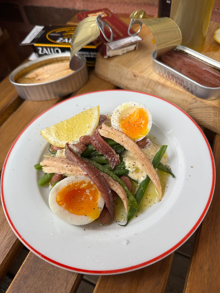 Gröna bönor, dijonäs, tonfisk och sardeller