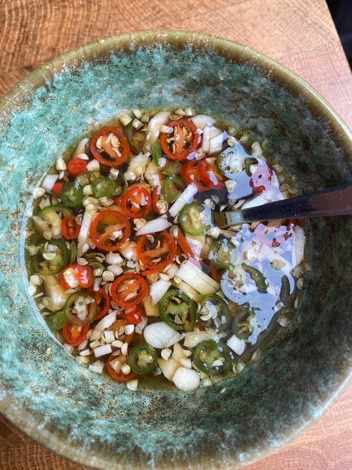 Prik nam plaa 🇹🇭 vitlök & chili i fisksås 🌶️🧄