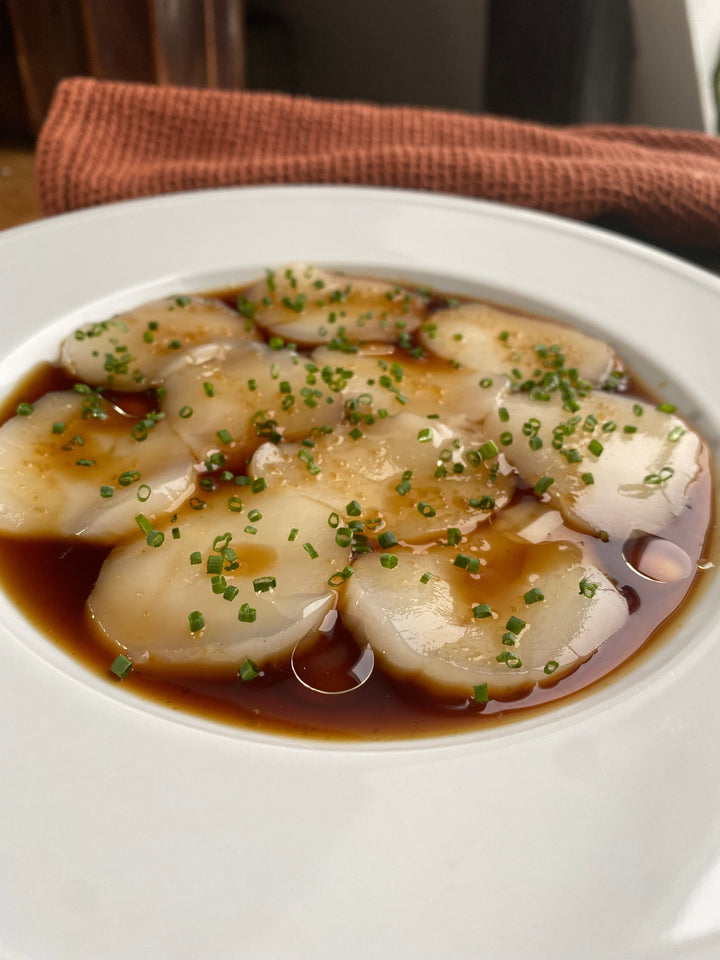 Kammussla sashimi med yuzukosho och soja