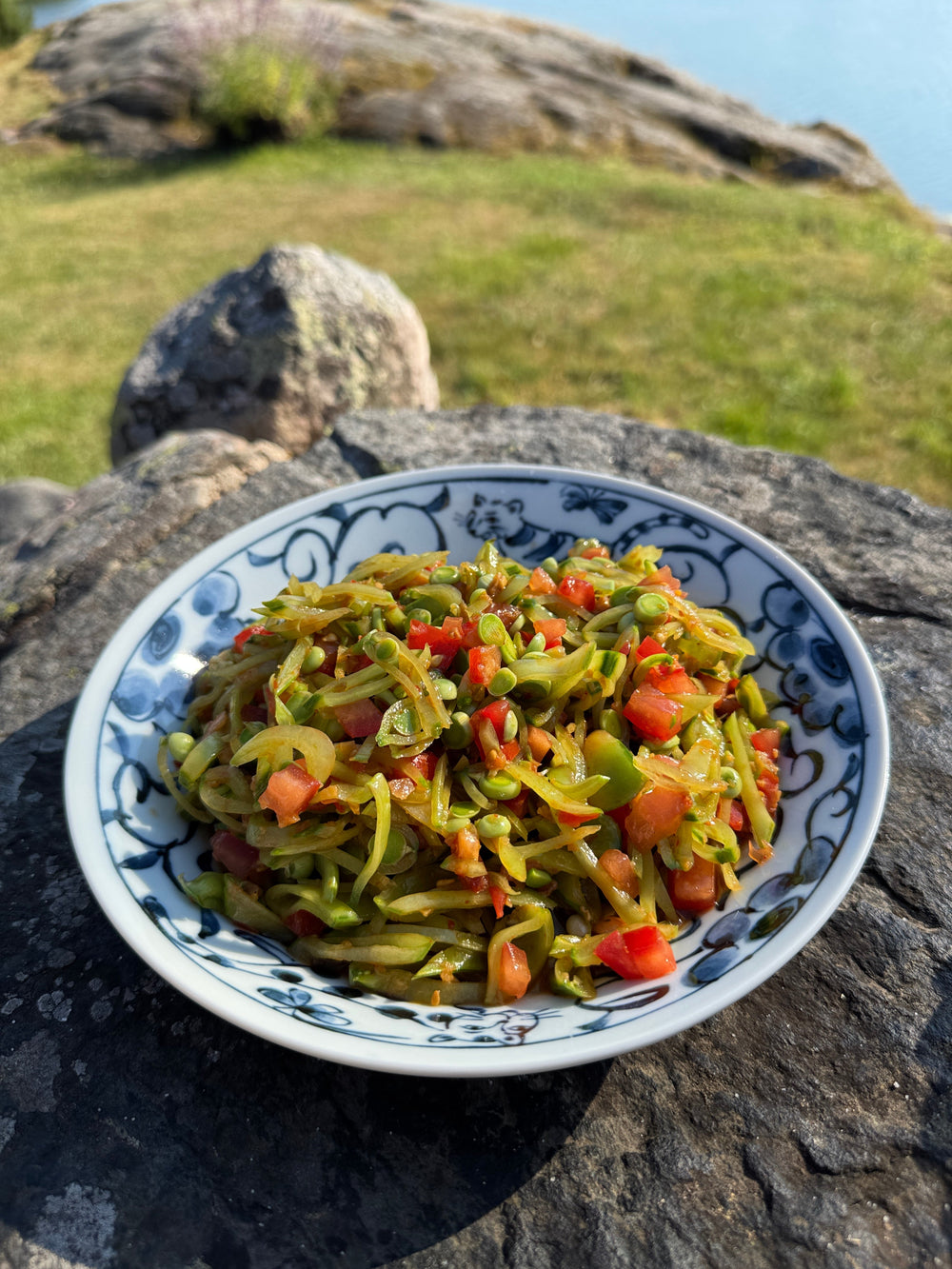 Sidesallad med sockerärtor, soja & chiliolja!