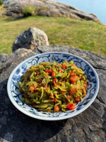 Sidesallad med sockerärtor, soja & chiliolja!