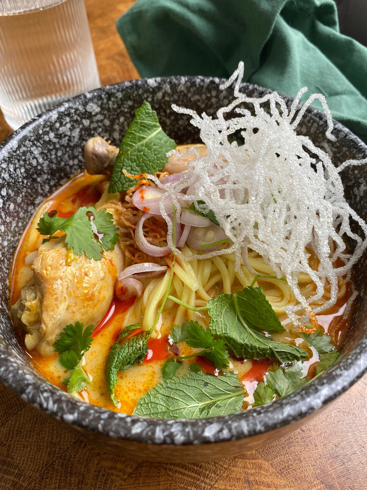 Khao soi 🇹🇭 Currynudelsoppa med kyckling 🍗