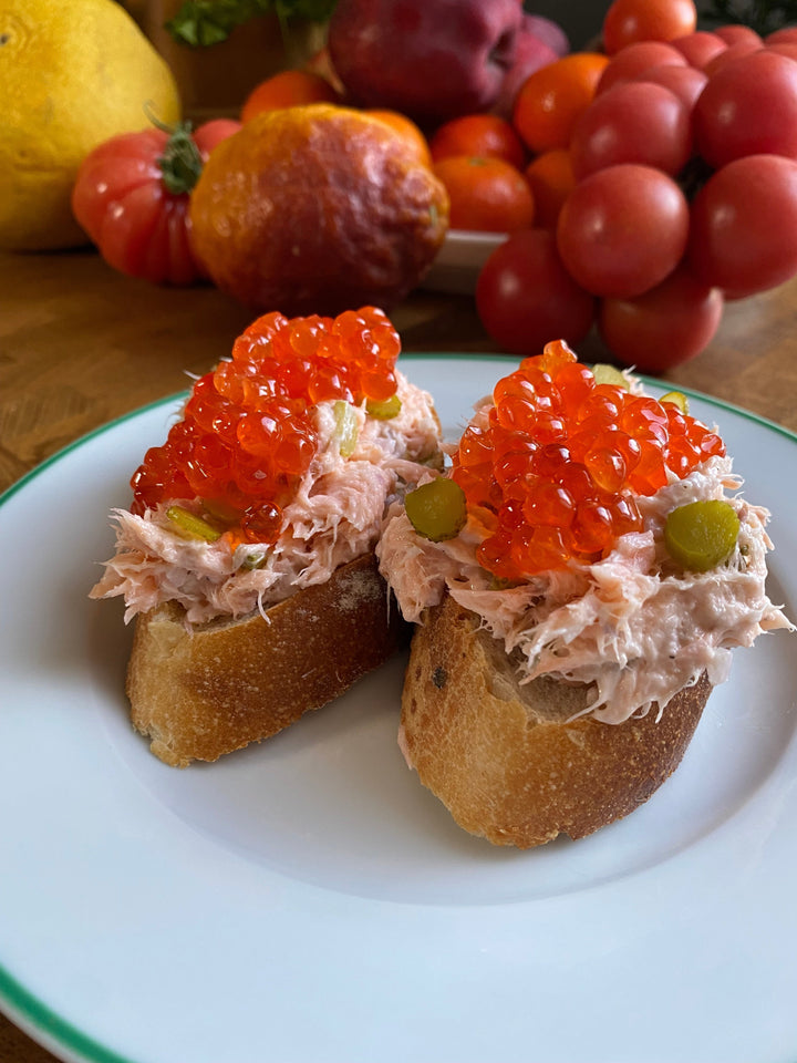 Laxröra på baguette med laxrom