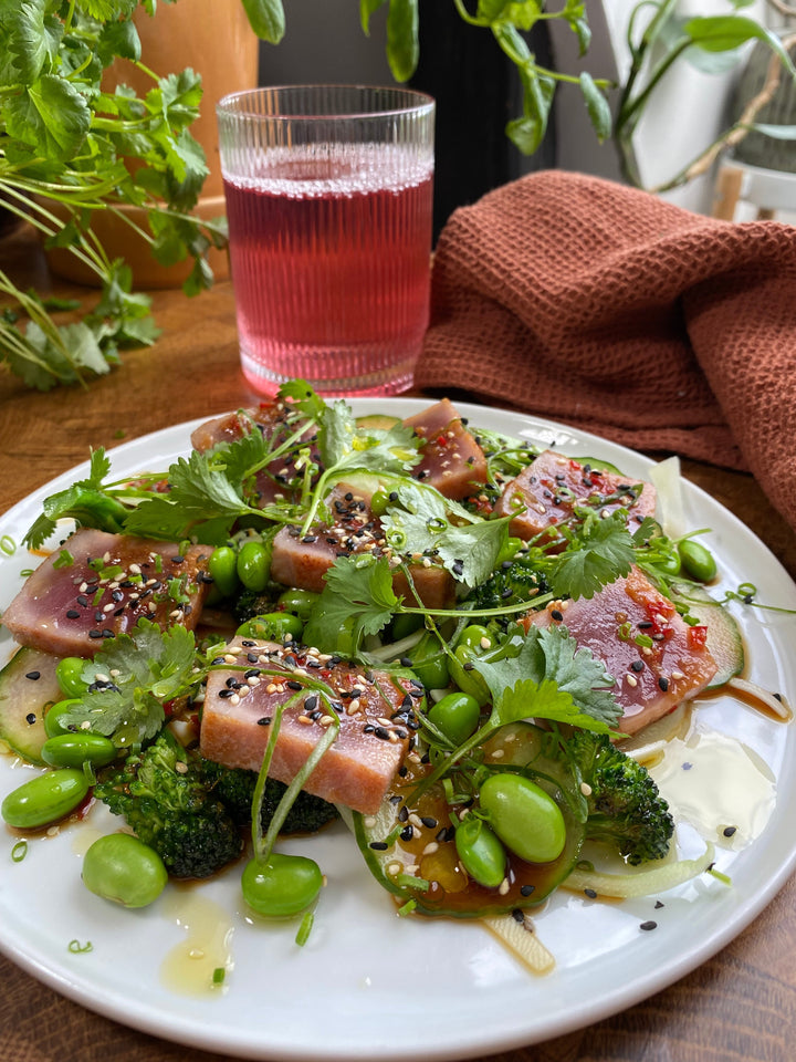 Halstad tonfisk med broccoli och ponzu