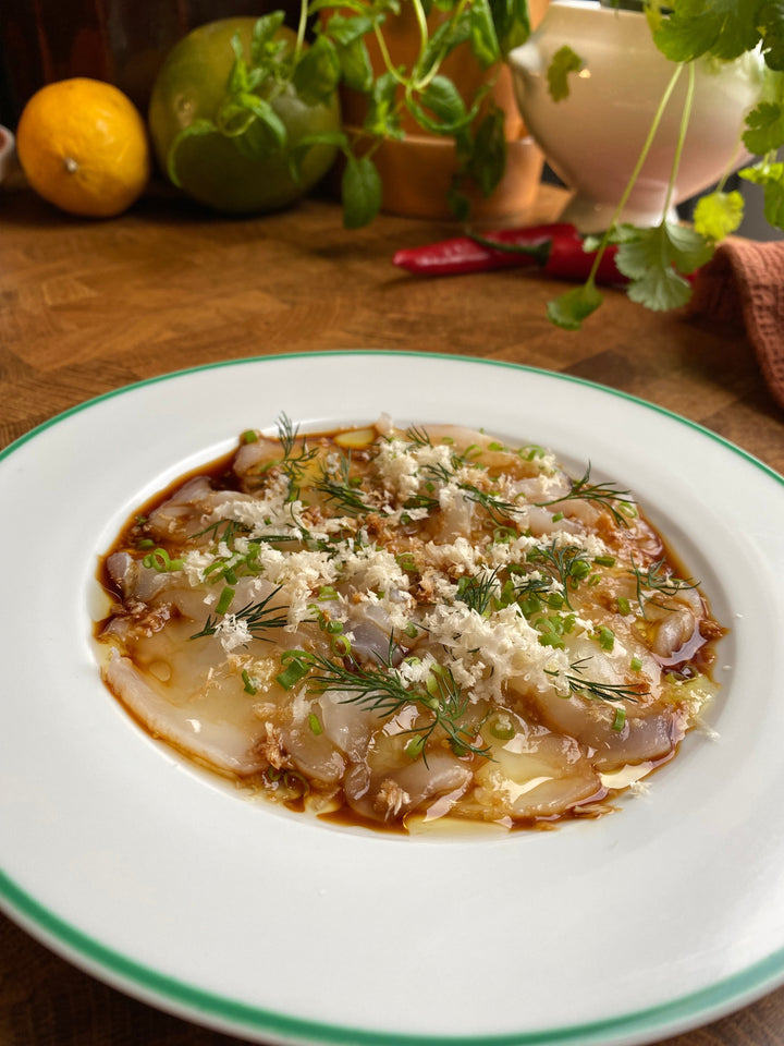 Hällecarpaccio med soja, dill & pepparrot