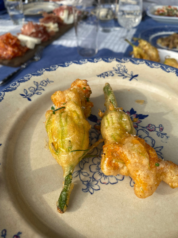Fyllda friterade zucchiniblommor