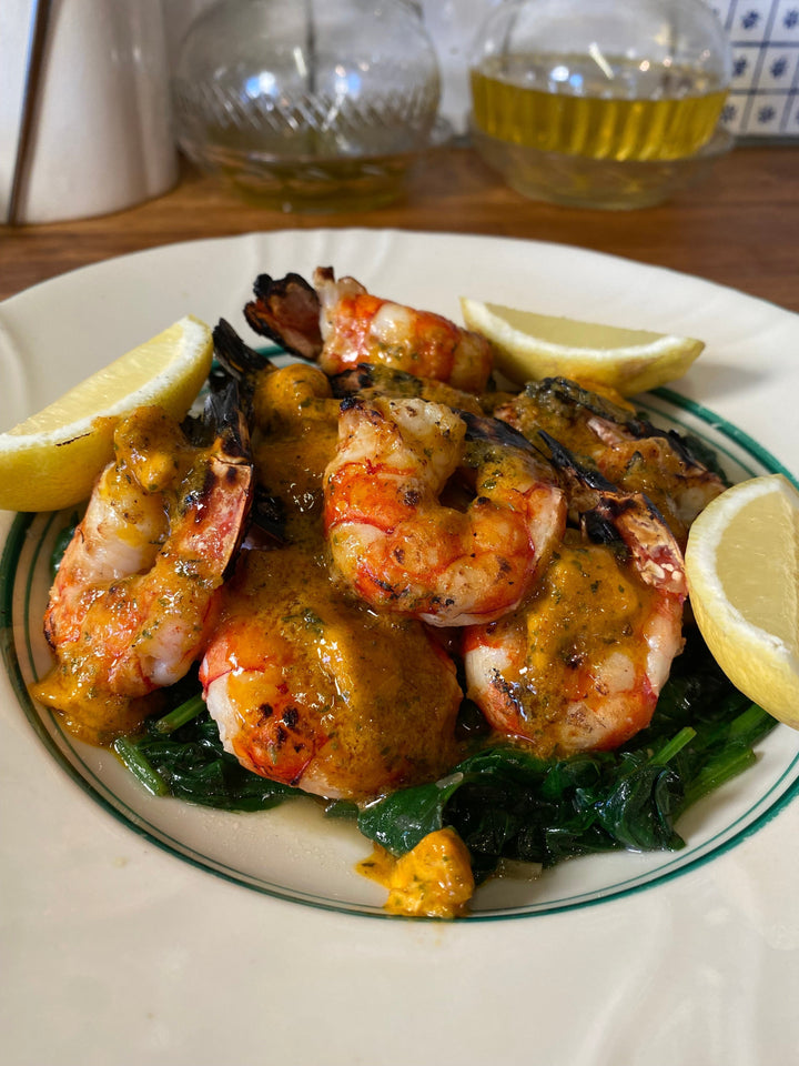 Grillade rödräkor med Café de Paris-smör & sauterad spenat 🦐